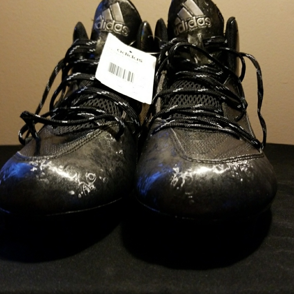 adidas Crazy Quick 2.0 mid football cleats